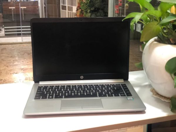 لپ تاپ یا رایانه شخصی کوچک، سبک و قابل حمل گفته می‌شود. مشخصات این لپ تاپ به این شرح می باشد :مشخصات محصول:cpu i7 8thram 16ssd256intel 14inch
